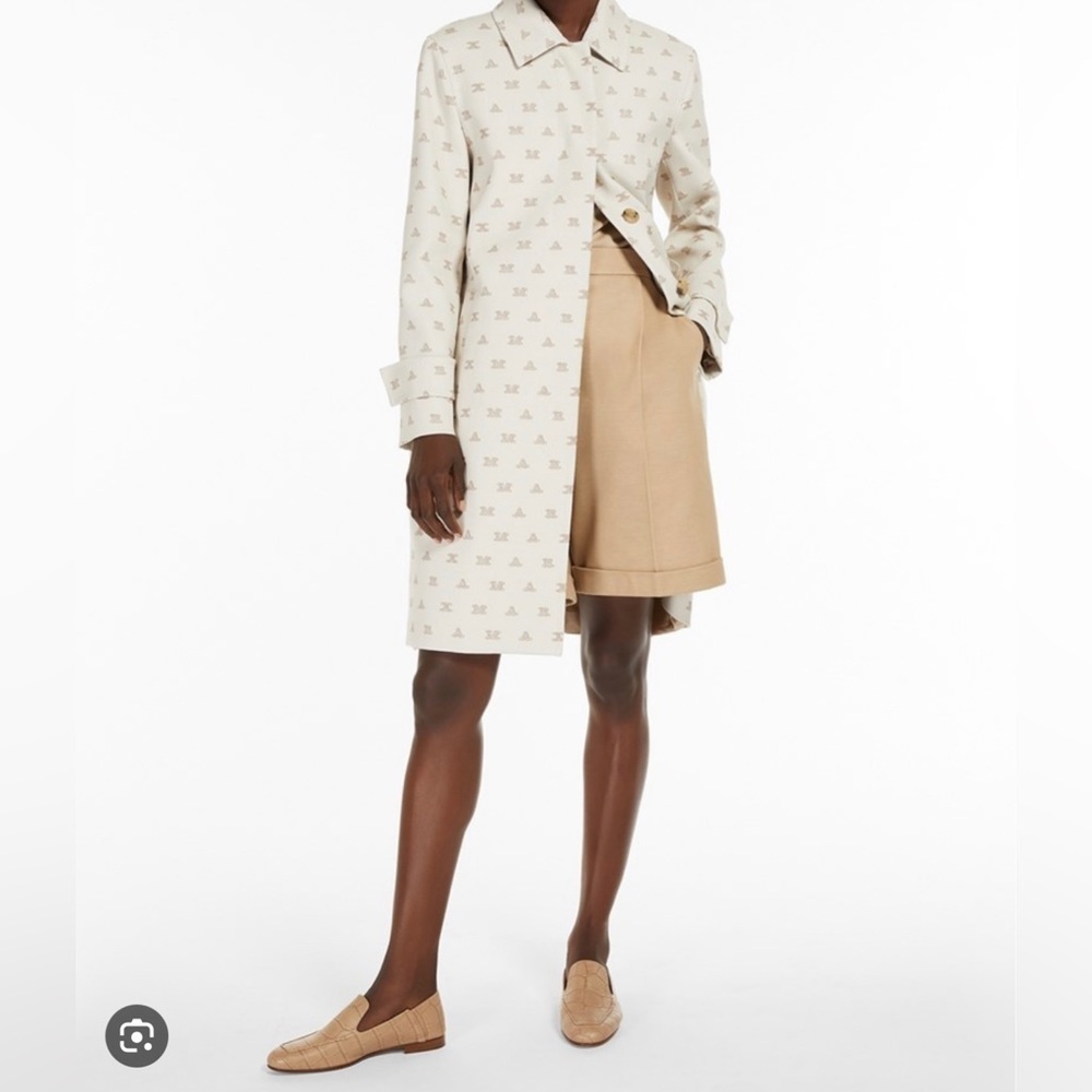 SOLD! MAX MARA FULL LOGO TRENCH COAT SIZE: US6 IT40 NEW WITH TAG FALL/WINTER - Picture 4 of 16